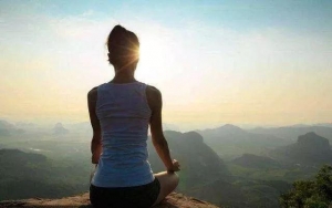 正念冥想，释放潜能探索蓬勃人生之路